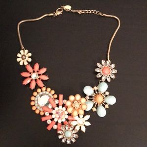 Chunky flower necklace